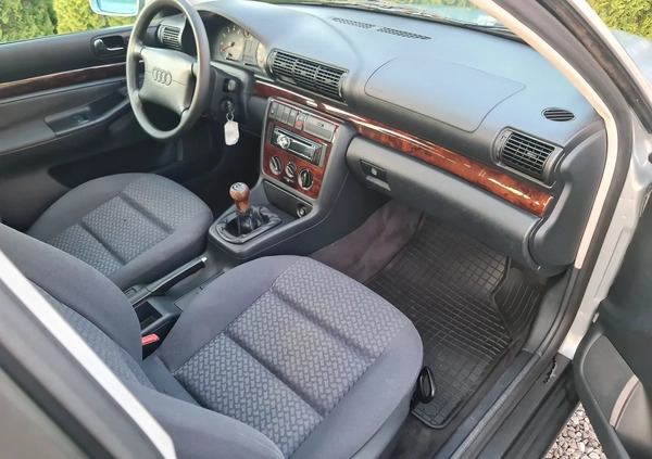 Audi A4 cena 9500 przebieg: 108300, rok produkcji 1996 z Świątniki Górne małe 466